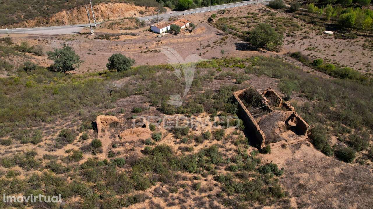 Casas em Ruinas - Grande imagem: 2/7