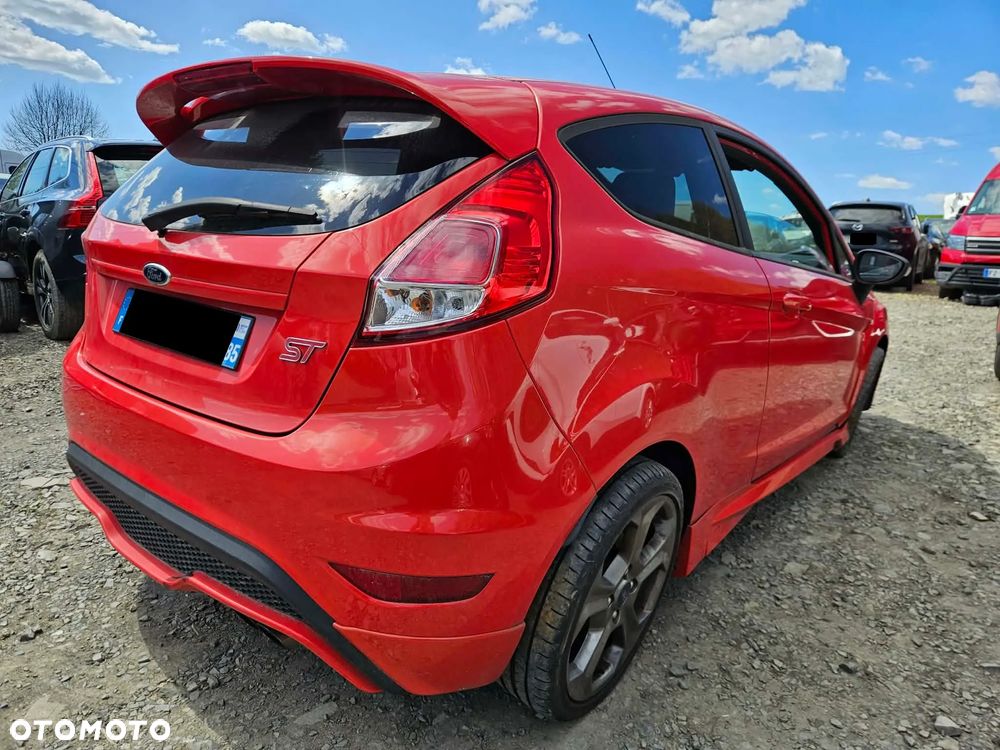 Ford Fiesta 1.6 EcoBoost ST - 5