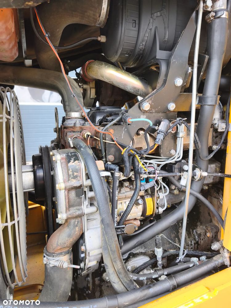 Caterpillar 422E - 6