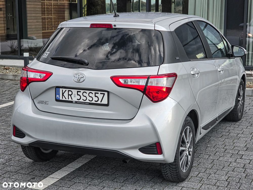 Toyota Yaris 1.5 Active - 11