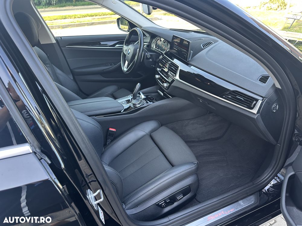 BMW Seria 5 530i xDrive Touring Aut. Sport Line - 11