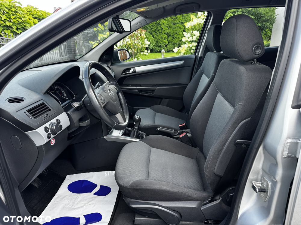 Opel Astra 1.8 Enjoy - 31