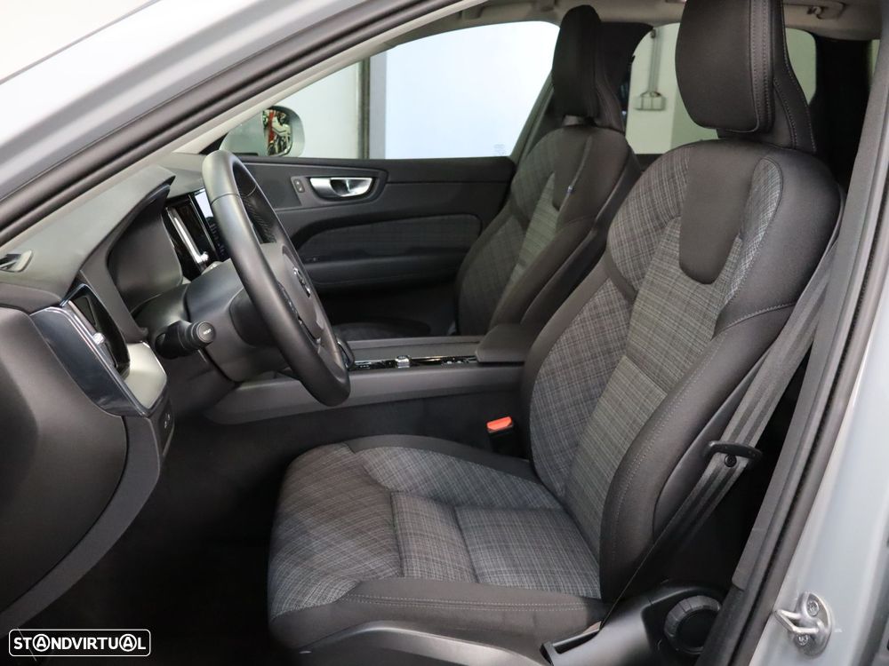 Volvo XC 60 2.0 T6 PHEV Core AWD - 11