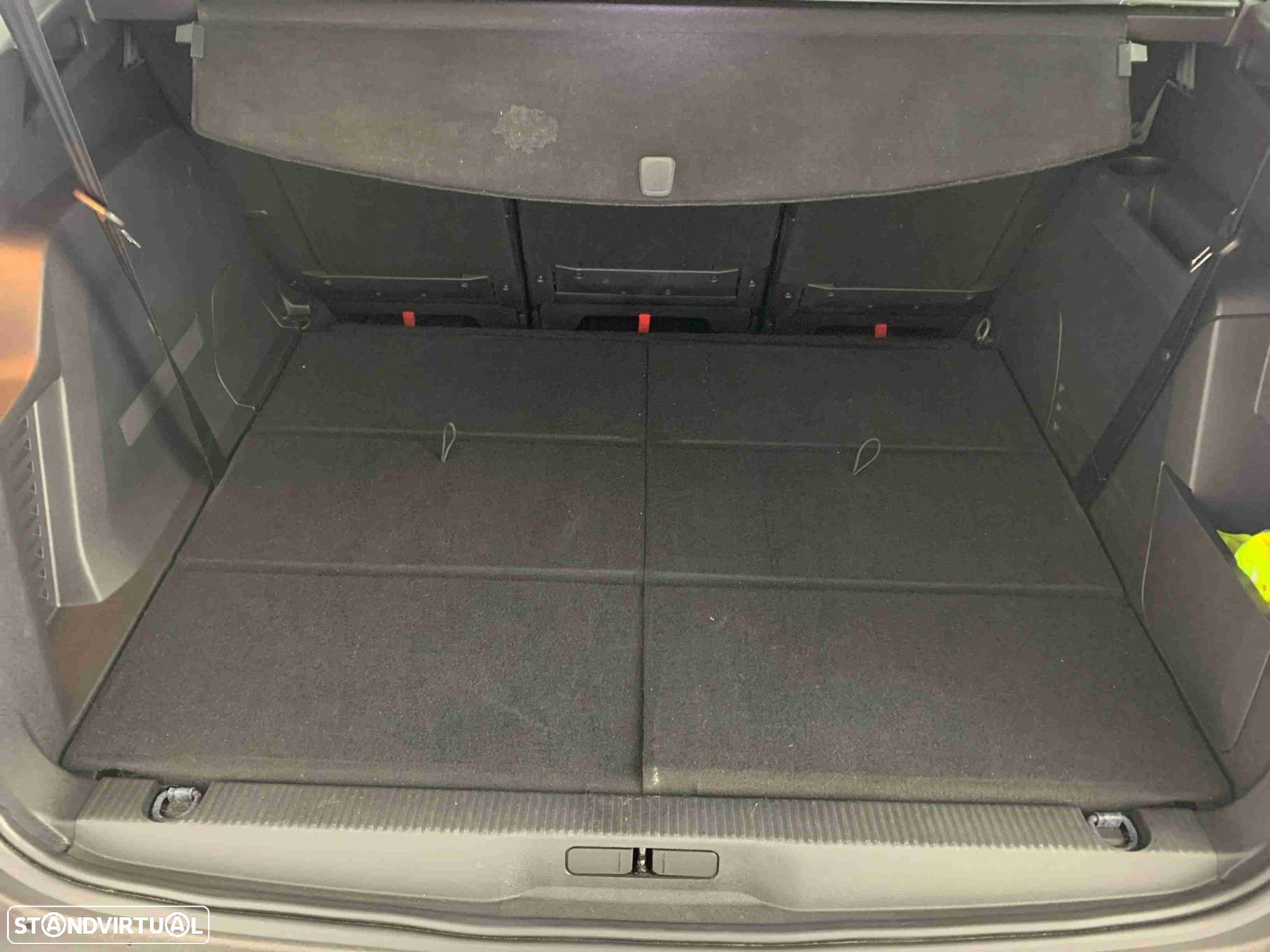 Peugeot 5008 1.2 PureTech Allure Pack EAT8 - 13
