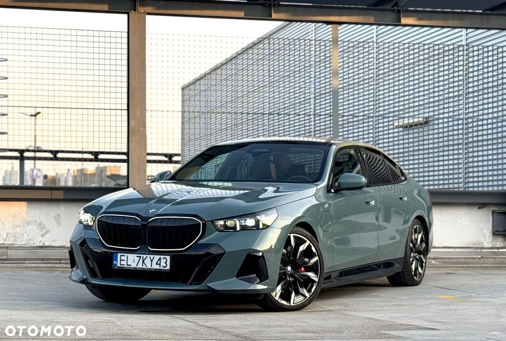 BMW Seria 5 550e xDrive PHEV M Sport - 6