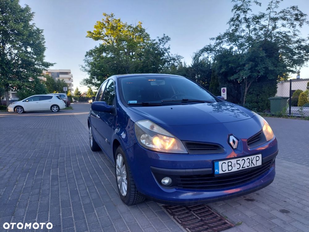 Renault Clio - 1