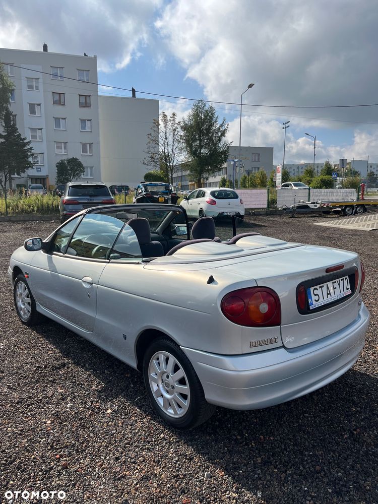 Renault Megane 1.6 - 24
