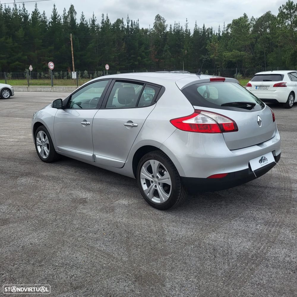 Renault Mégane ENERGY dCi 110 INTENS - 18