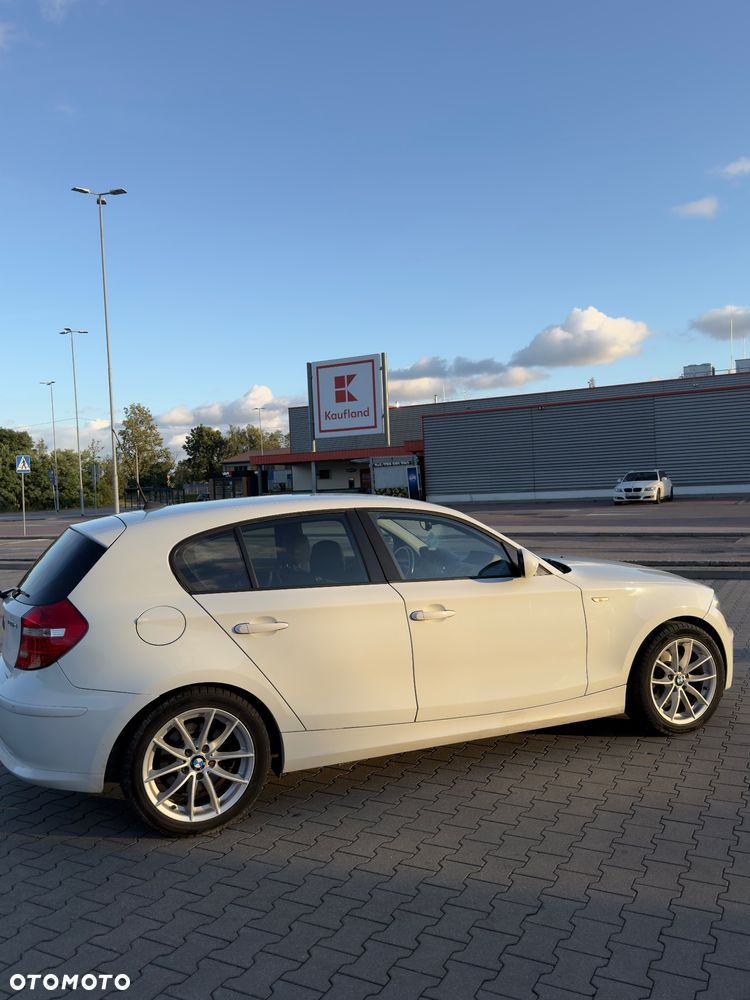 BMW Seria 1 120d DPF Edition Sport - 10