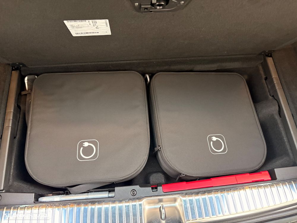 Mercedes-Benz E 300 - 13