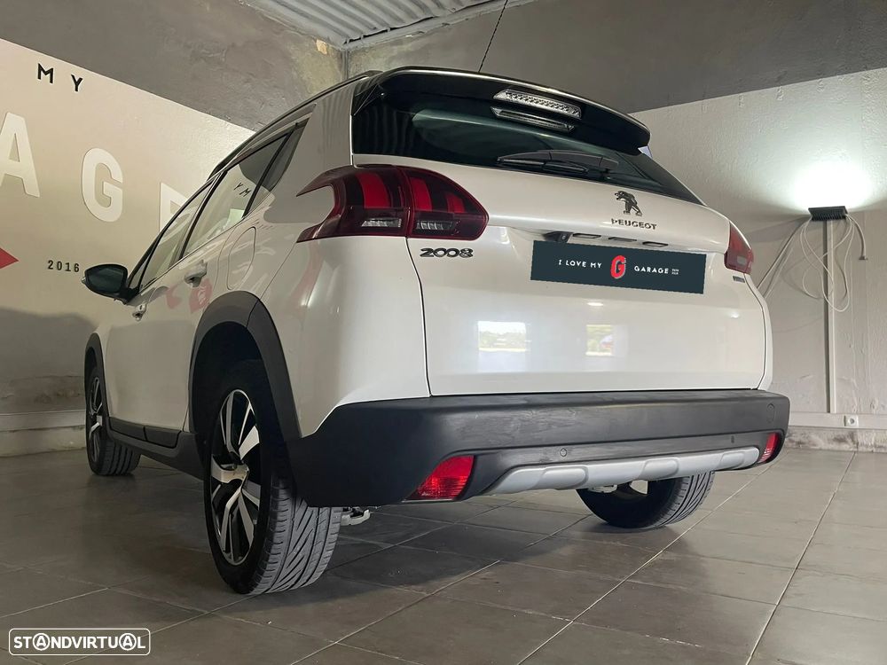 Peugeot 2008 PureTech 110 Stop&Start EAT6 Allure - 4