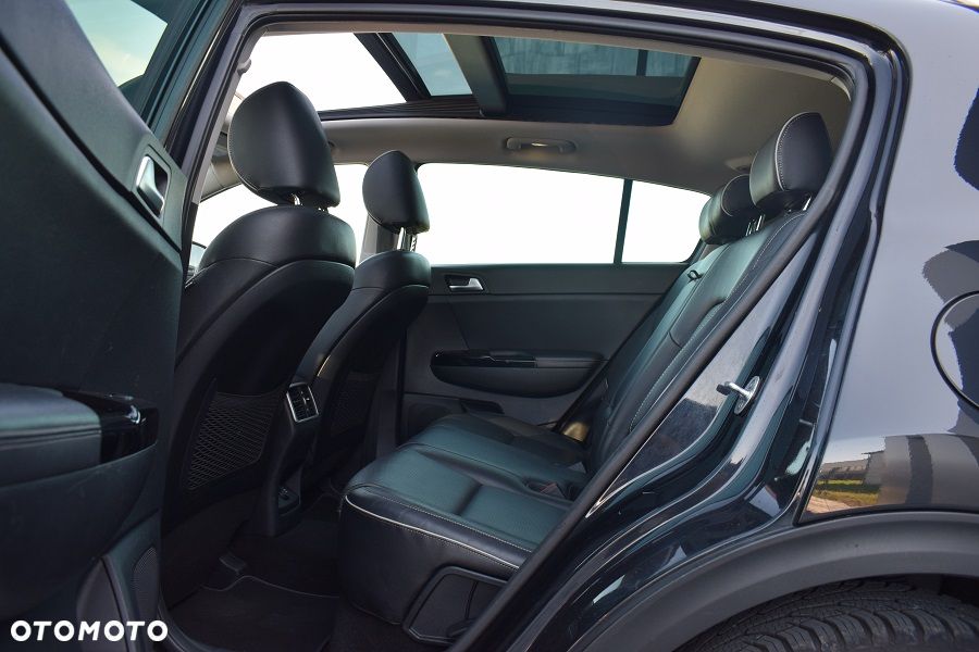 Kia Sportage 1.7 CRDI 2WD Dream-Team Edition - 9
