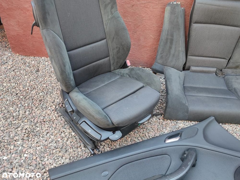 BMW E46 COUPE / M3 ORYGINALNY KOMPLET FOTELI PRZÓD SPORTSIZE / SPORTY + KANAPA TYŁ + BOCZKI EUROPA W WERSJI M-PAKIET ALCANTARA / MATERIAŁOWE ALCANTARA W BARDZO DOBRYM STANIE O NR. 52 10 8 226 419 / 52 20 7 895 608 / 52 20 7 156 167 / 52 10 7 039 640 OEM - 7