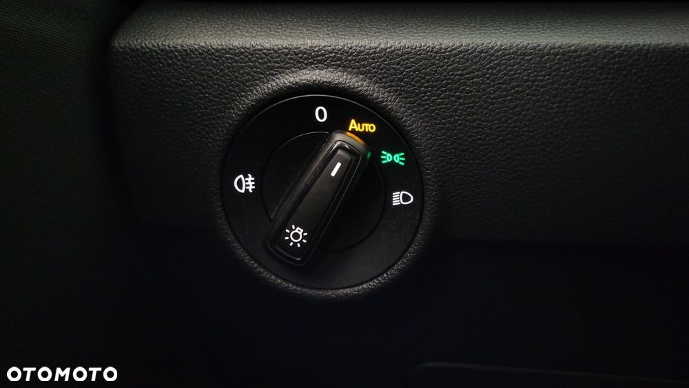 Volkswagen T-Roc - 18