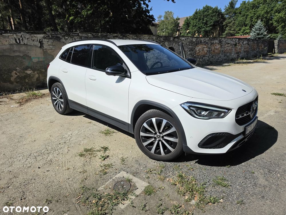 Mercedes-Benz GLA 200 Business Edition - 1