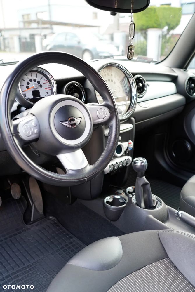 MINI Cooper Standard - 9