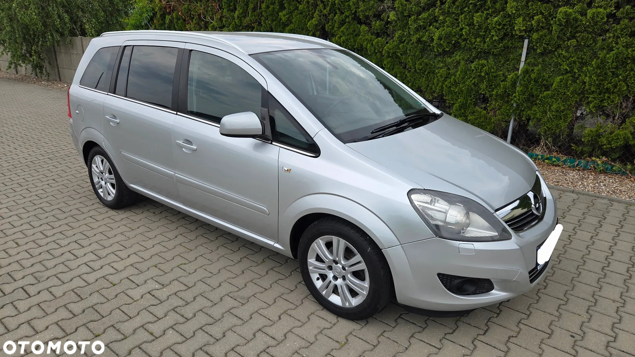 Opel Zafira 1.8 Cosmo - 12