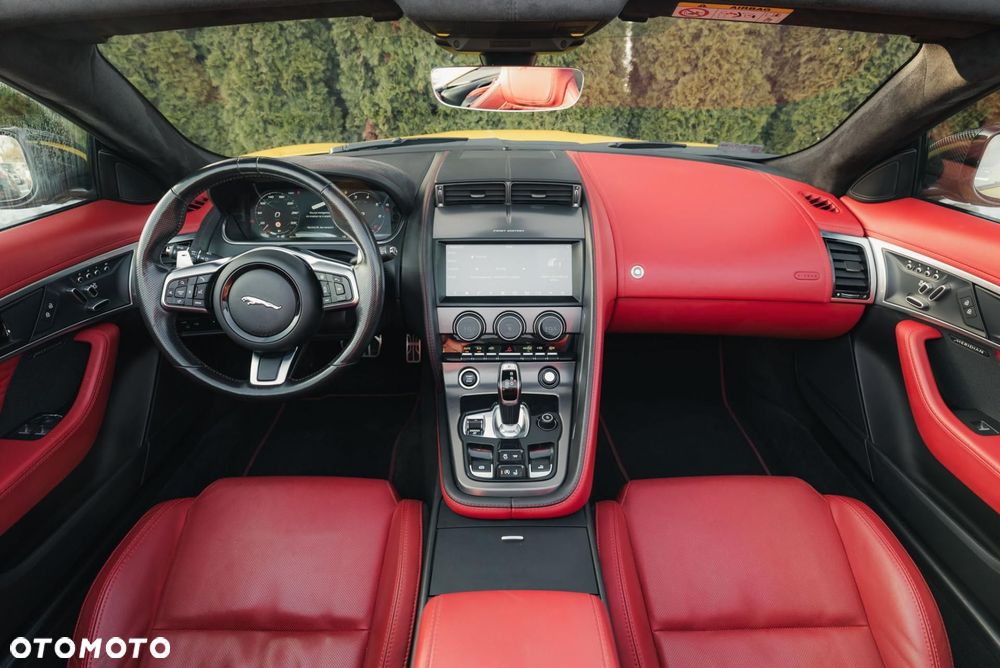 Jaguar F-Type 2.0 Turbo First Edition - 11