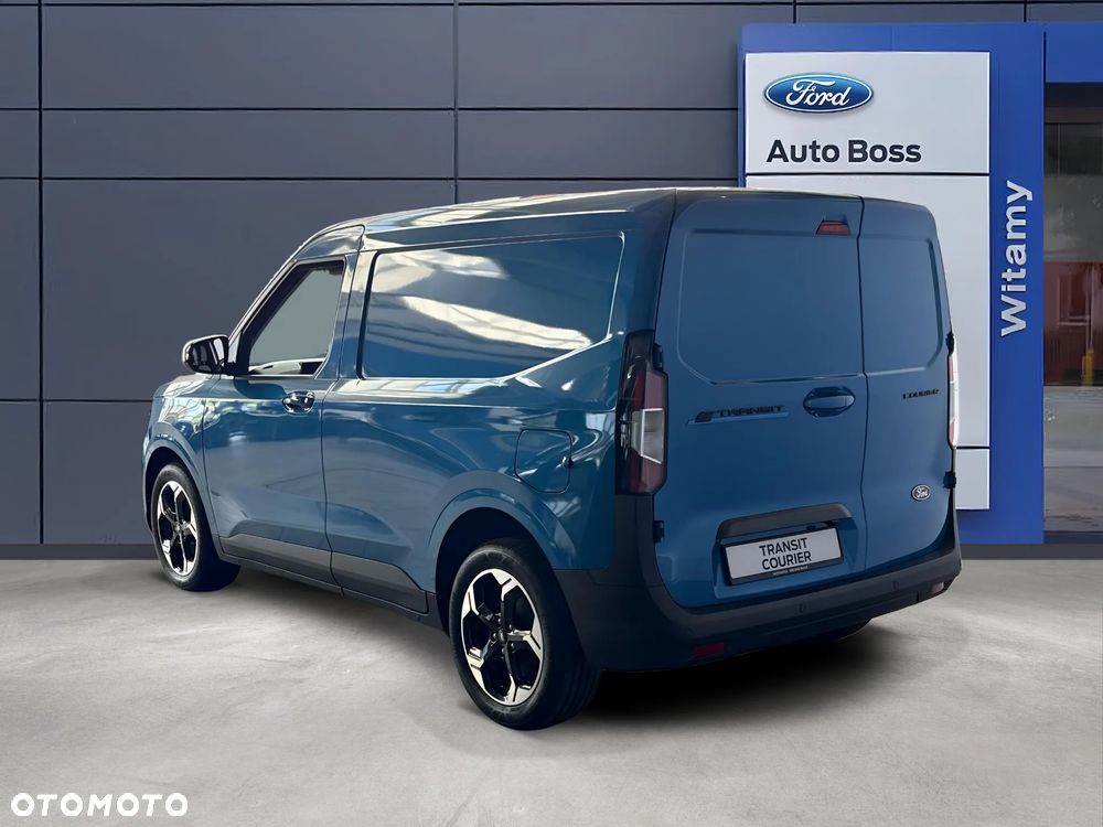 Ford Courier - 6