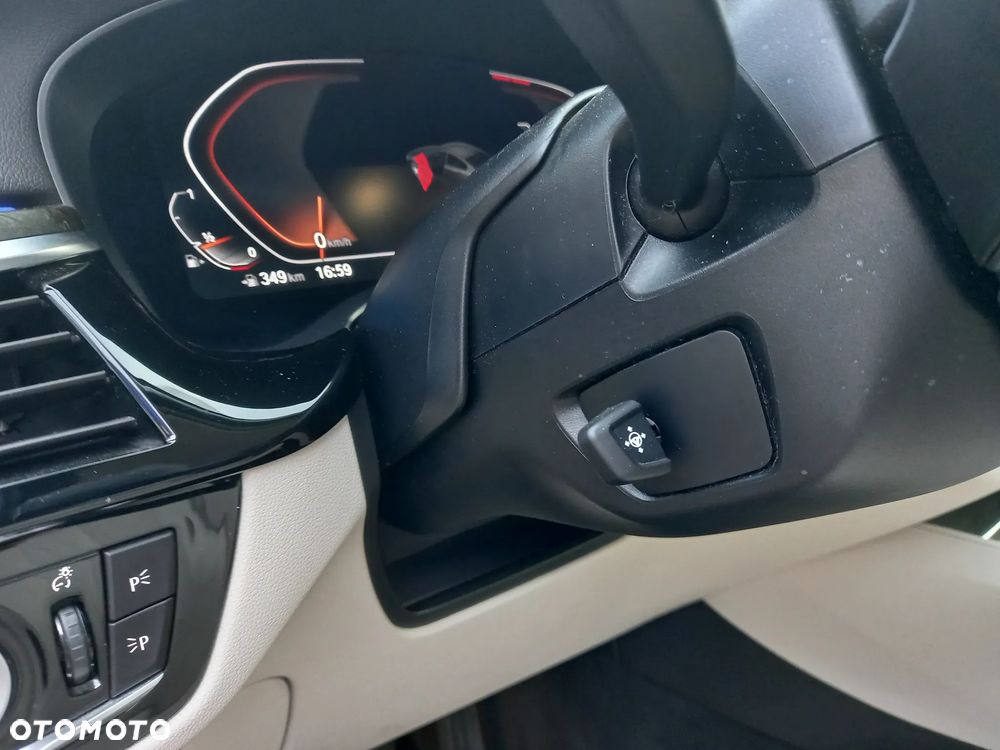 BMW Seria 5 530i xDrive Luxury Line - 25