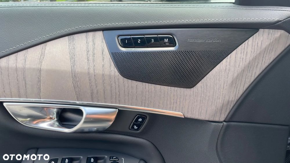 Volvo XC 90 - 20