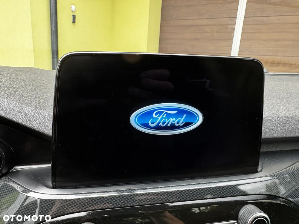 Ford Kuga 1.5 EcoBlue ST-LINE - 38