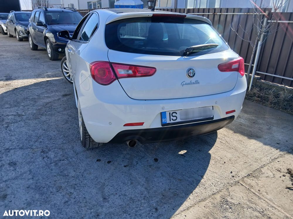 Alfa Romeo Giulietta 1.6 JTDM 16V - 6