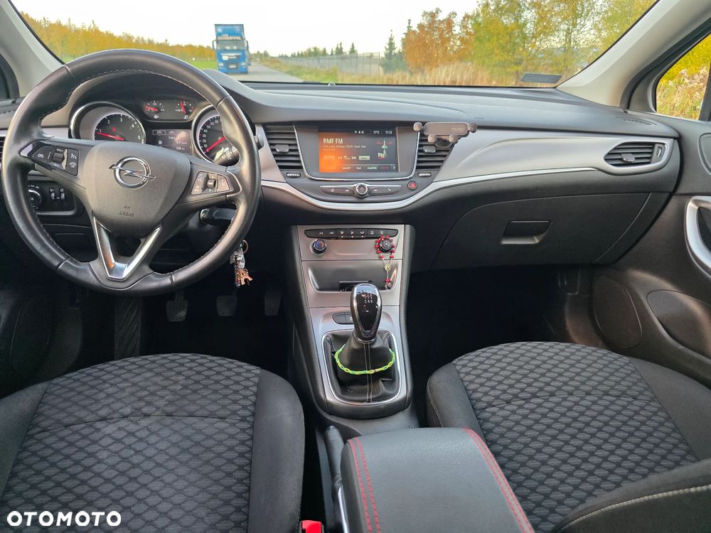 Opel Astra 1.6 CDTI Enjoy - 9