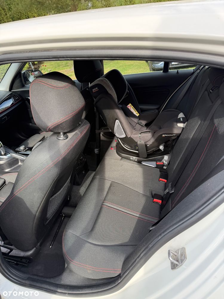 BMW Seria 1 118d Sport Line - 8