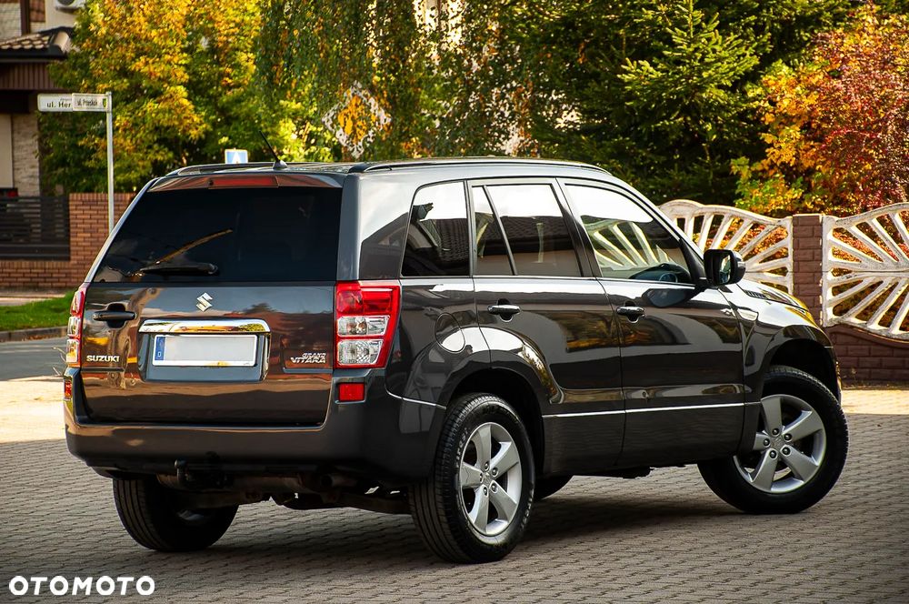 Suzuki Grand Vitara 2.4 Comfort Limited - 17