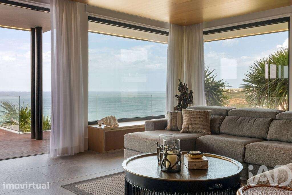 Casa / Villa T4 em Santo Isidoro - Grande imagem: 2/31