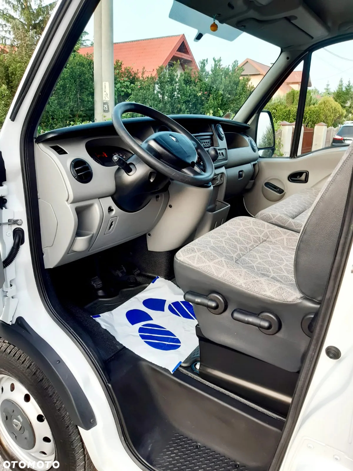 Renault Master . - 34