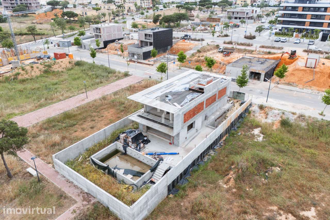 Moradia T3+2 para venda nas Gambelas, em Faro - Grande imagem: 2/34