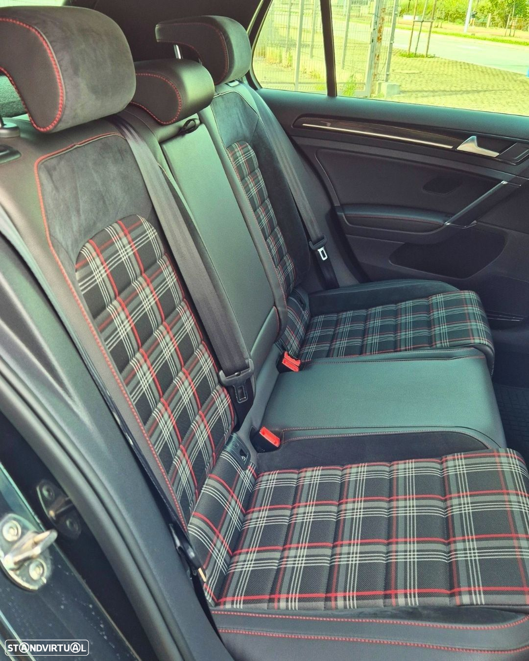 VW Golf 2.0 TSi GTi - 39