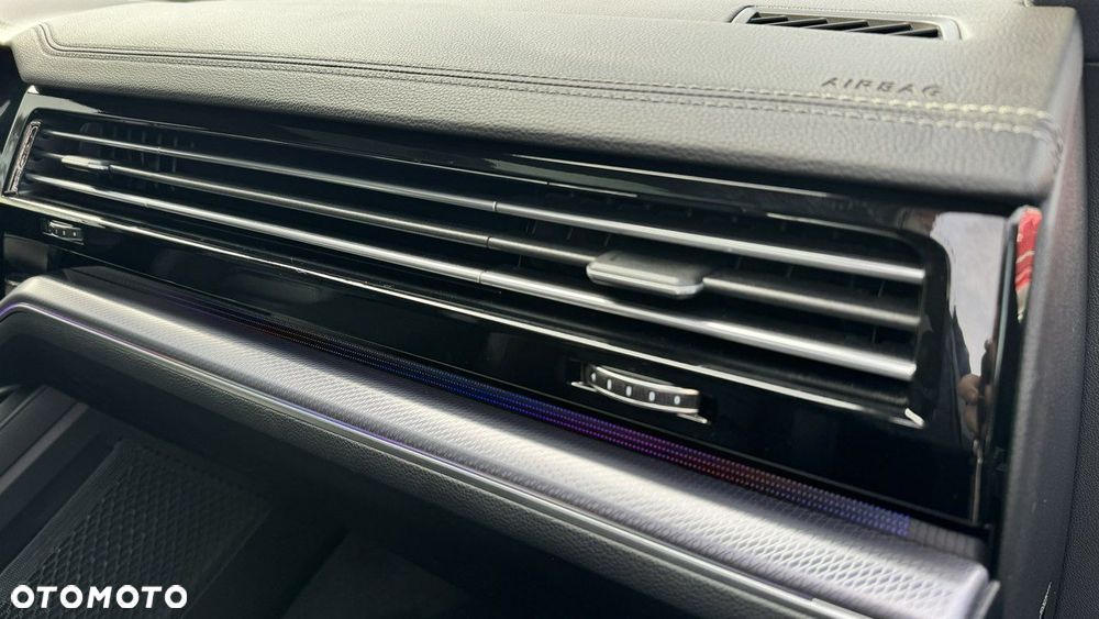 Volkswagen Touareg - 18