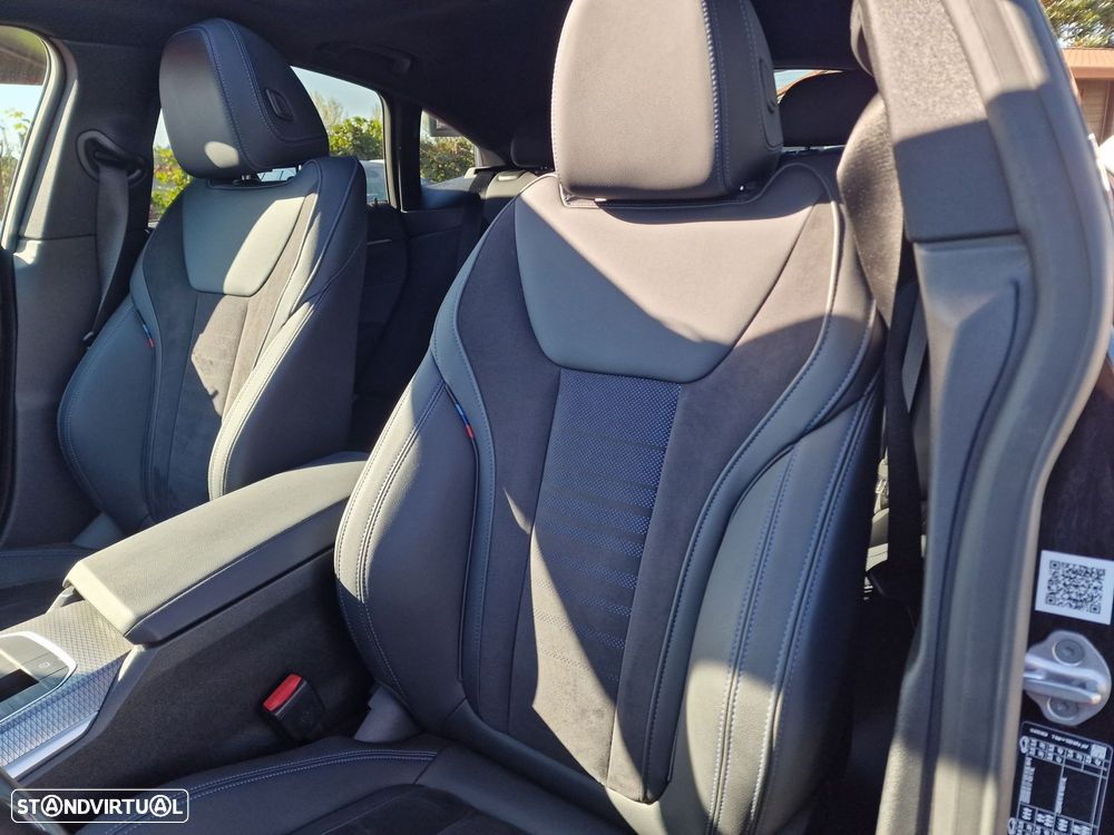 BMW i4 eDrive35 Desportiva M - 13