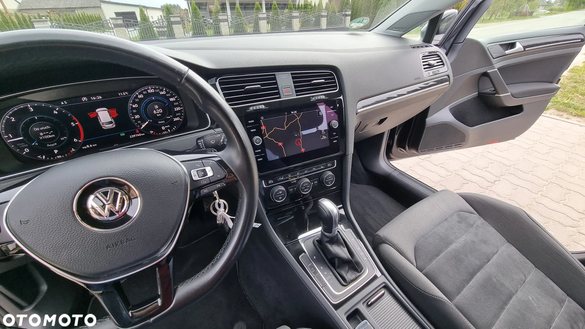 Volkswagen Golf 2.0 TDI (BlueMotion Technology) DSG Highline - 36