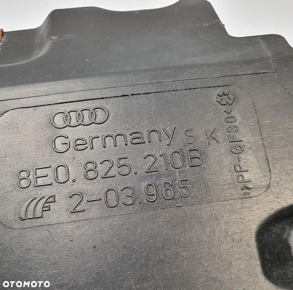 LISTWA NAKŁADKA PROGU PRAWY PRZÓD AUDI A4 B6 - 8