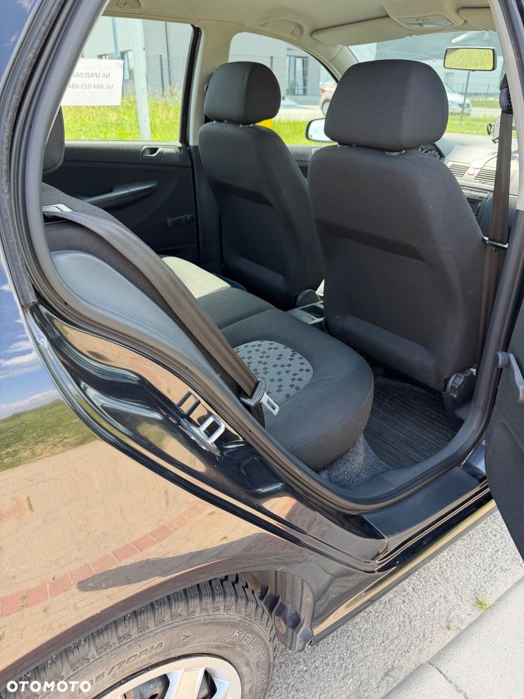 Skoda Fabia 1.4 16V Active - 11