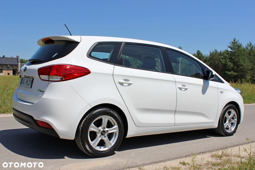 Kia Carens 1.7 CRDi 115 Dream Team Edition - 4
