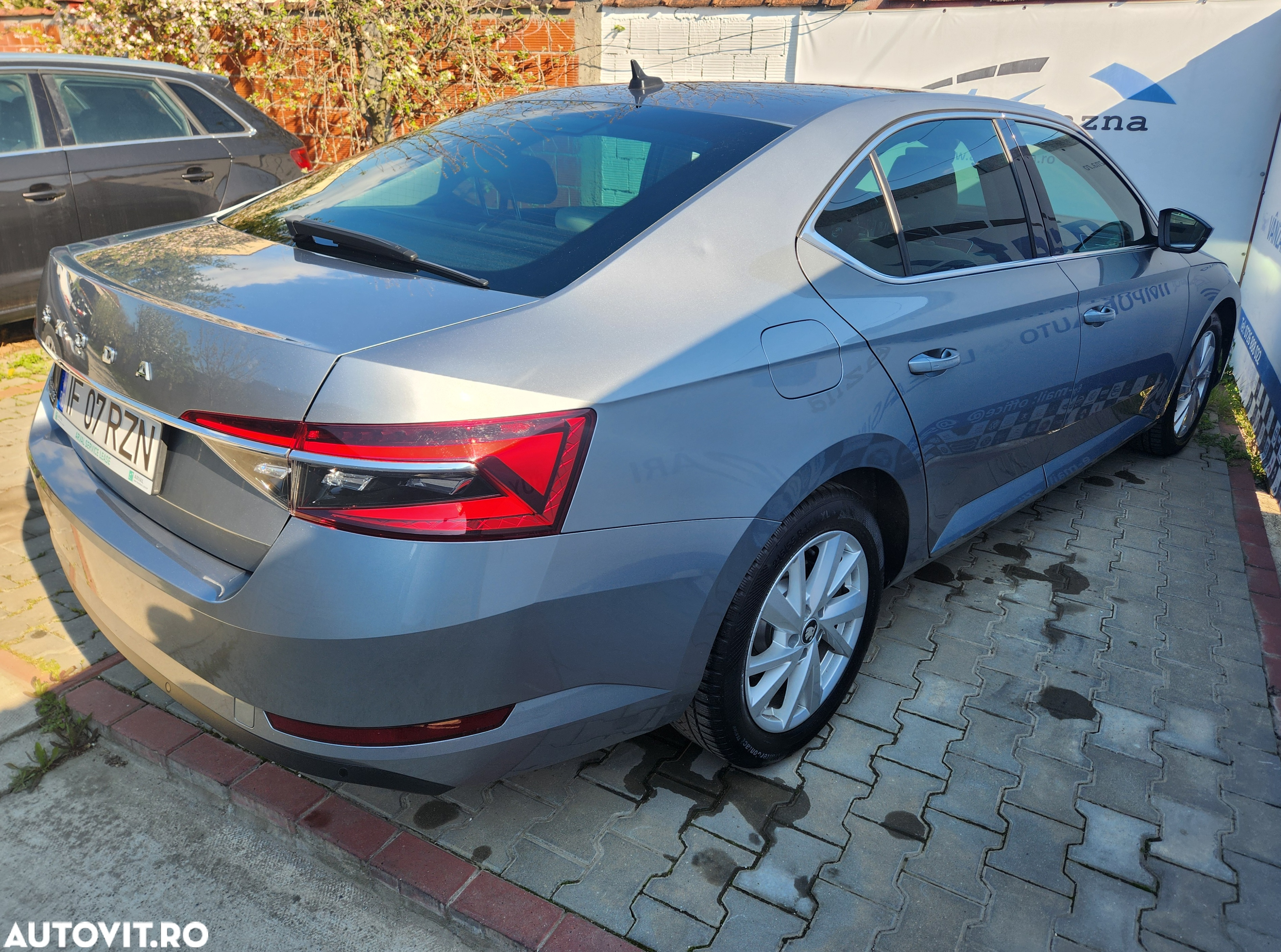 Skoda Superb 2.0 TDI DSG Style - 14