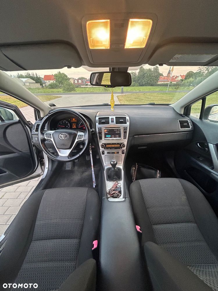 Toyota Avensis 2.0 D-4D Comfort - 5