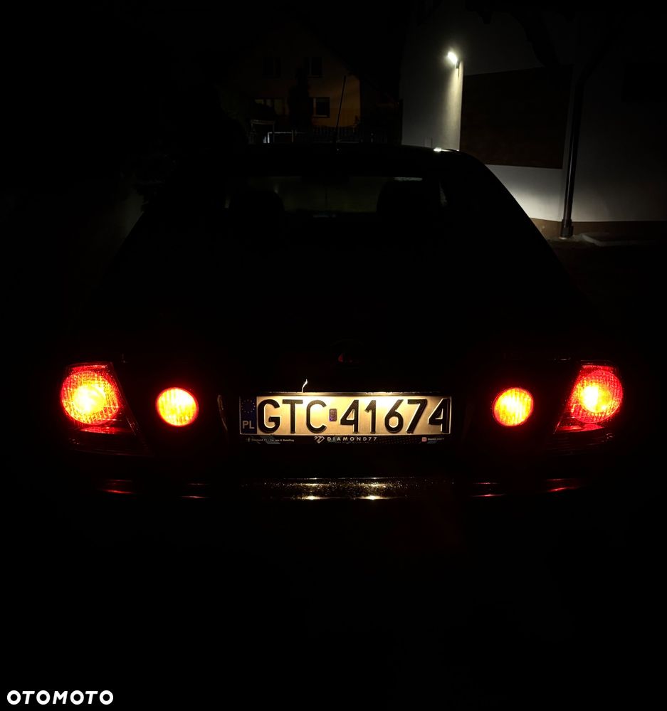 Lexus IS - 22