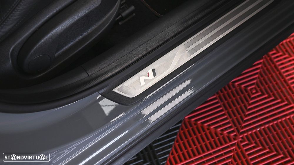 Hyundai i30 N 2.0 T-GDi Pack Performance 8DCT - 39