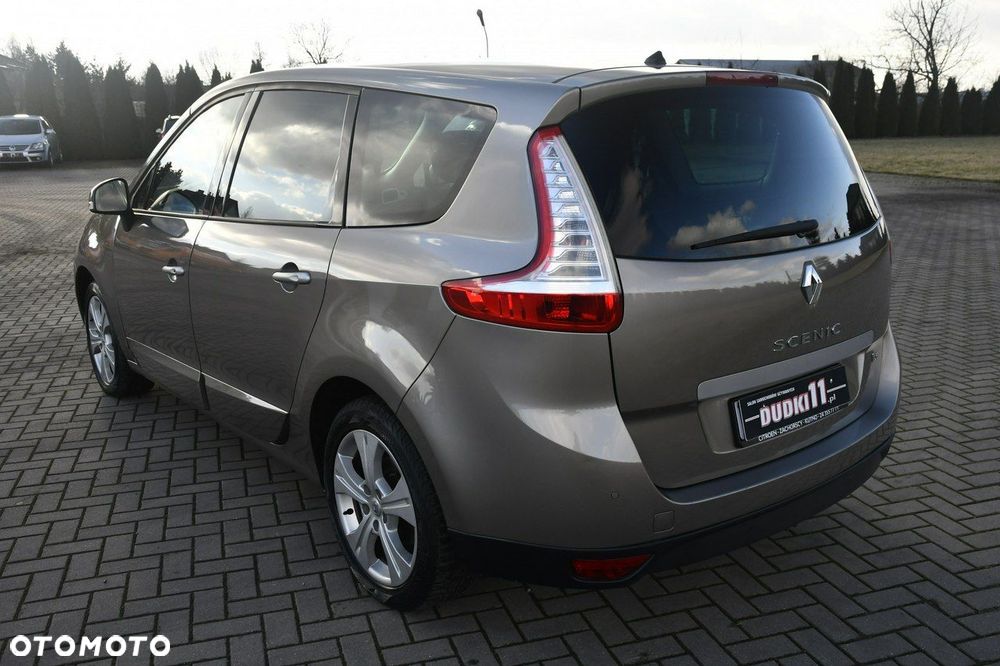Renault Grand Scenic - 10