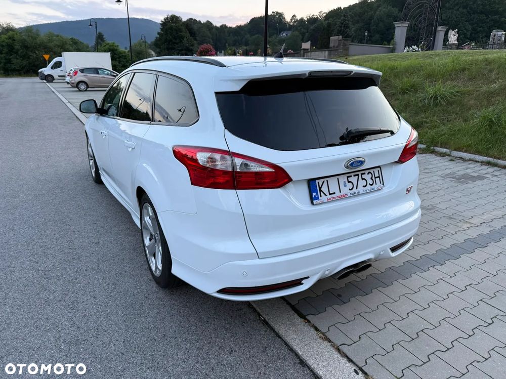 Ford Focus 2.0 EcoBoost ST mit Leder-Sport-Paket - 6