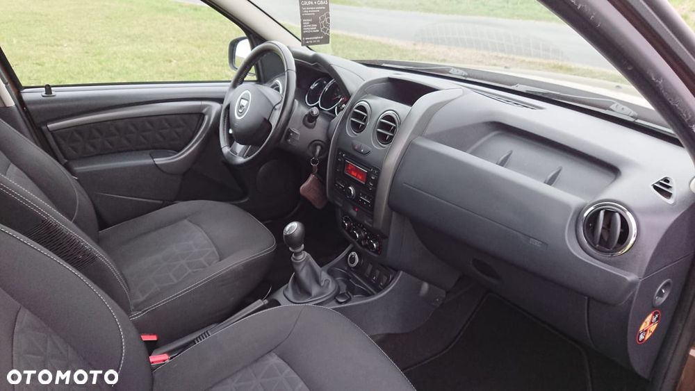 Dacia Duster 1.6 16V 105 4x4 Laureate - 9