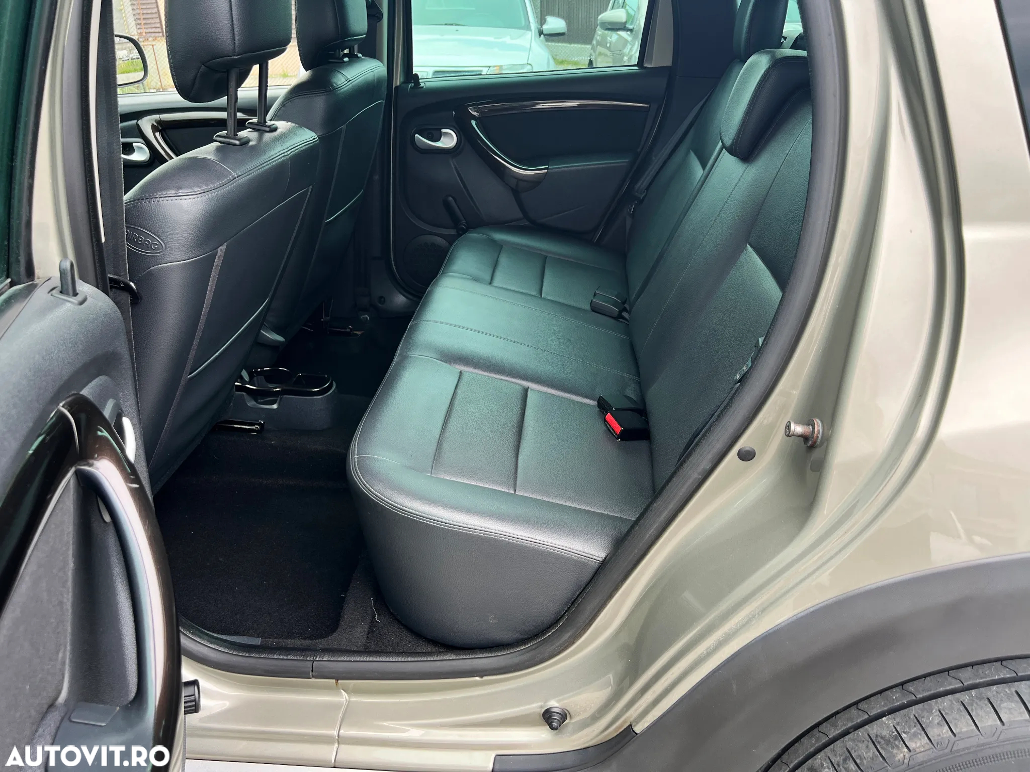 Dacia Duster dCi 110 FAP 4x2 Prestige - 9