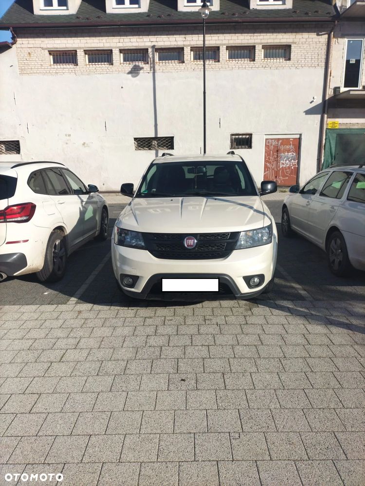 Fiat Freemont 2.0 Multijet 16V DPF Automatik Allrad Black Code - 1