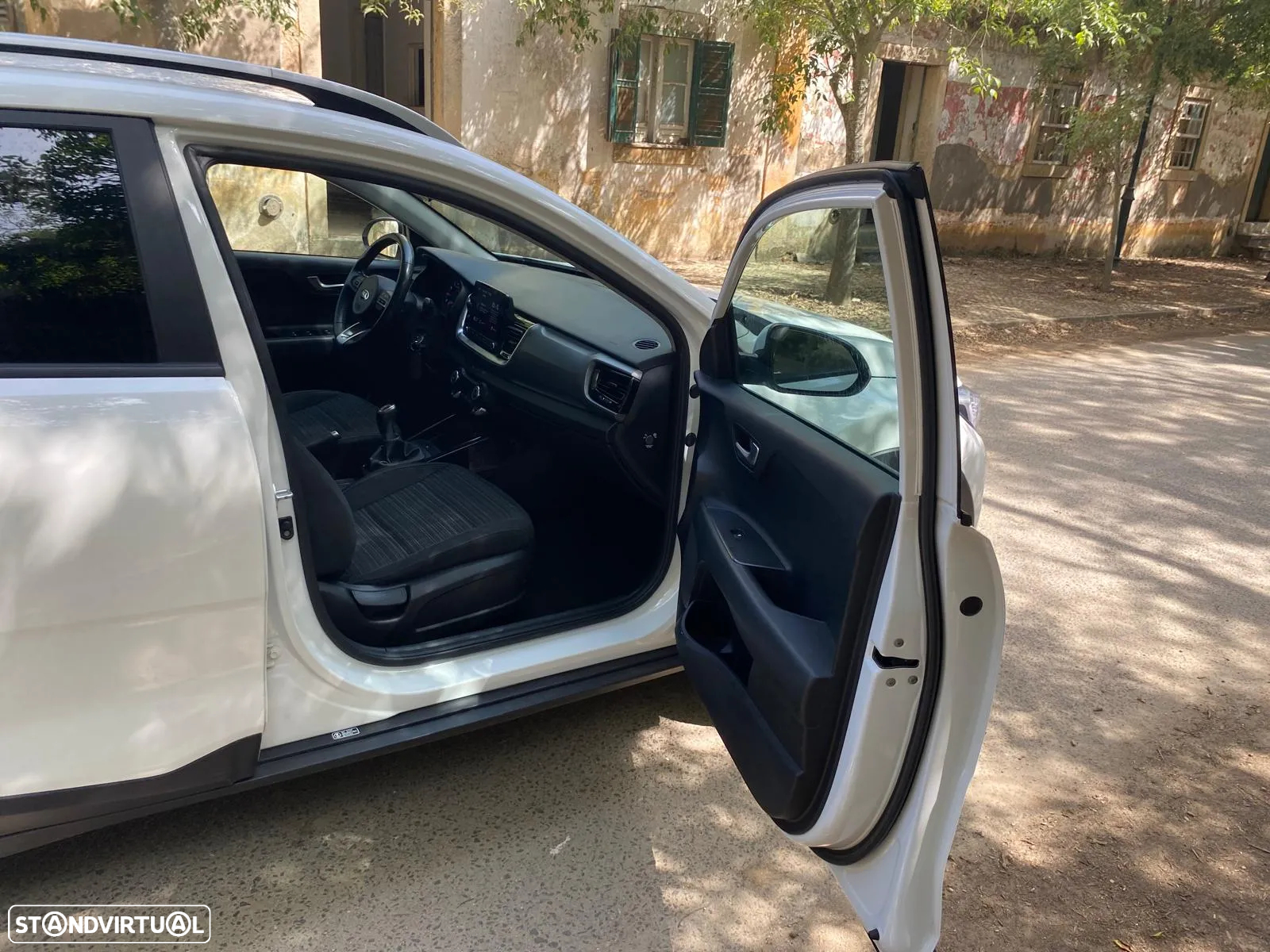 Kia Stonic 1.0 T-GDI Drive - 11